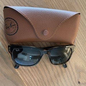 Ray-Ban Jeffery Sunglasses